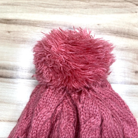 PUMA Cable Knit Pom Beanie NWOT - Picture 3 of 4